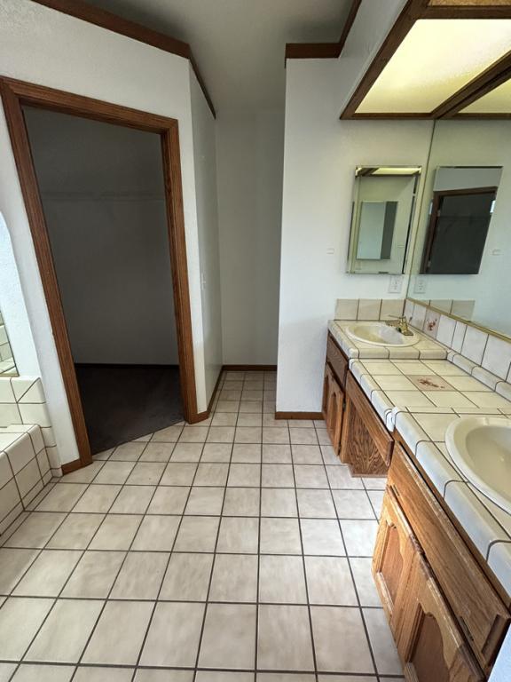 Building Photo - 15370 Tacony Rd