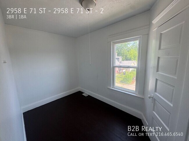 Building Photo - 2958 E 71st St