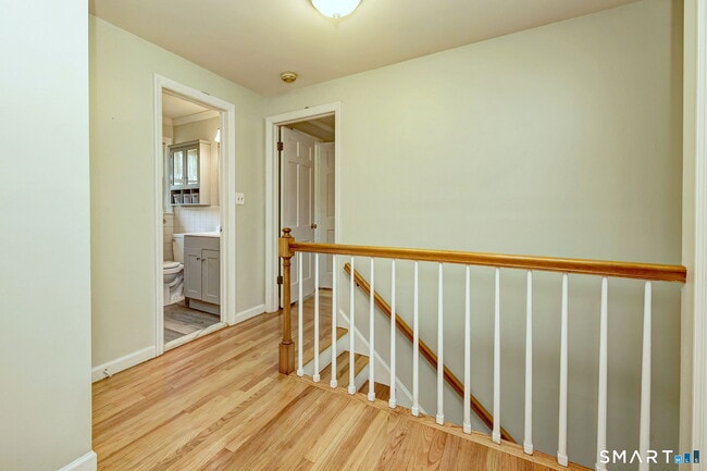 Building Photo - 352 Hitching Post Dr