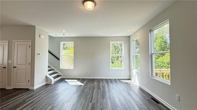 Building Photo - 1479 Creekside Cir NW