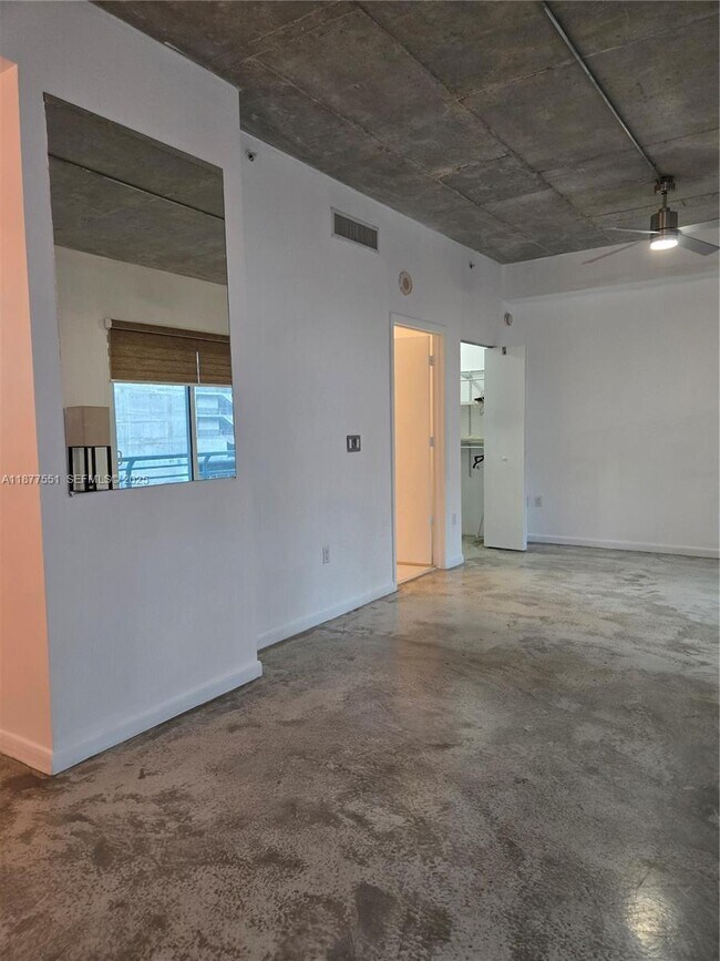 Building Photo - 234 NE 3rd St