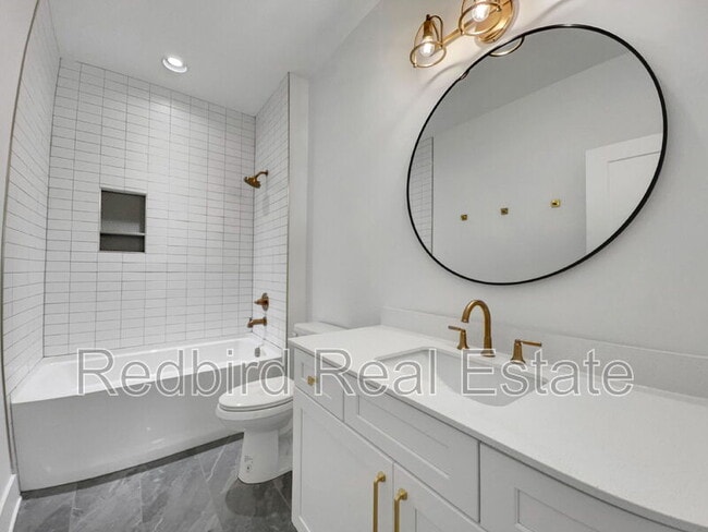 Building Photo - 2048 McKinley St