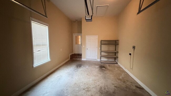 Building Photo - 104 Washington Place Drive