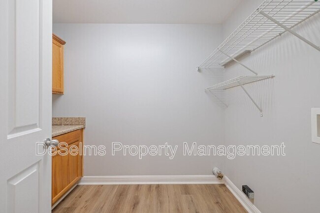 Building Photo - 873 Maricopa Dr