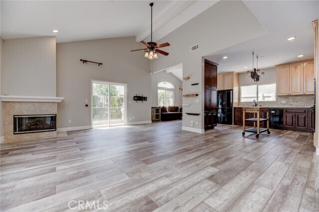 Building Photo - 525 N Lucia Ave