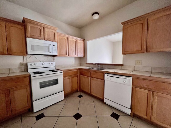 Building Photo - 9804 Cantera Ct
