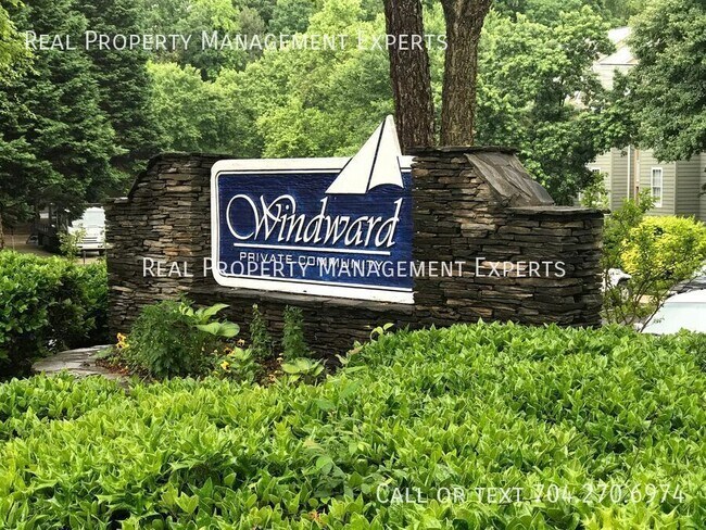 Building Photo - 20119 Henderson Rd