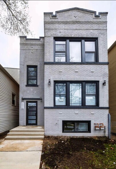 Primary Photo - 6032 S Paulina St
