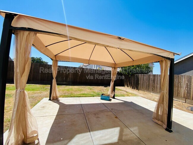 Building Photo - 6162 E Farrin Ave