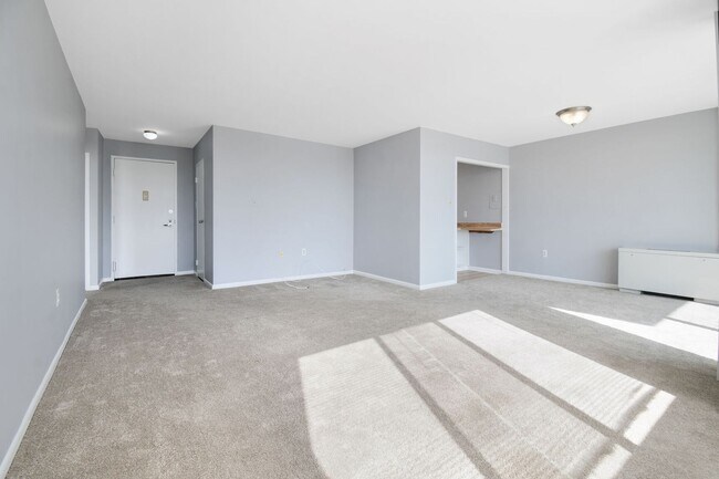 Building Photo - Spacious 1BR / 1 BA at Grosvenor Park III ...