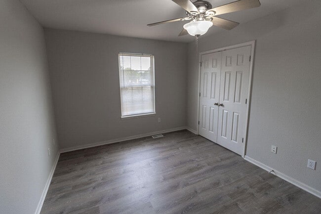 Building Photo - 3916 Snowy Owl Dr