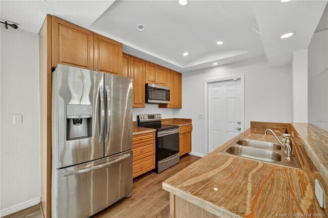 Building Photo - 3171 SW Crumpacker St