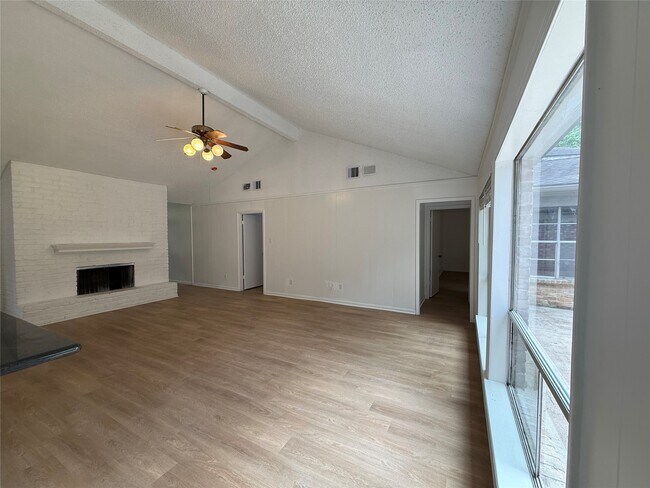 Building Photo - 1847 Spruce Knob Dr