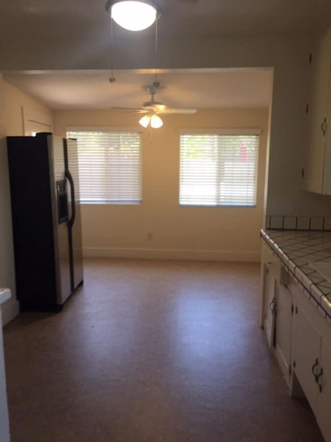 Building Photo - 3685 Arizona St