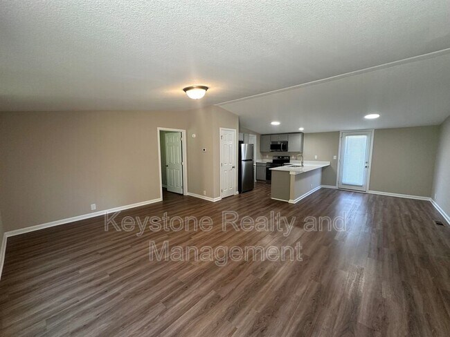 Building Photo - 221 Bumpus Mill Rd