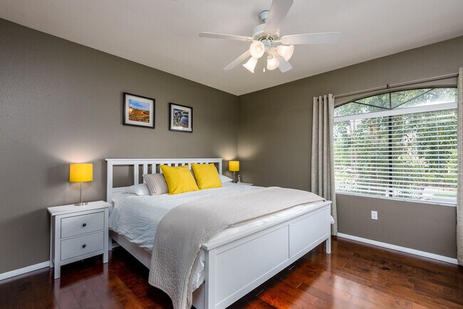 Building Photo - 15095 N Thompson Peak Pkwy