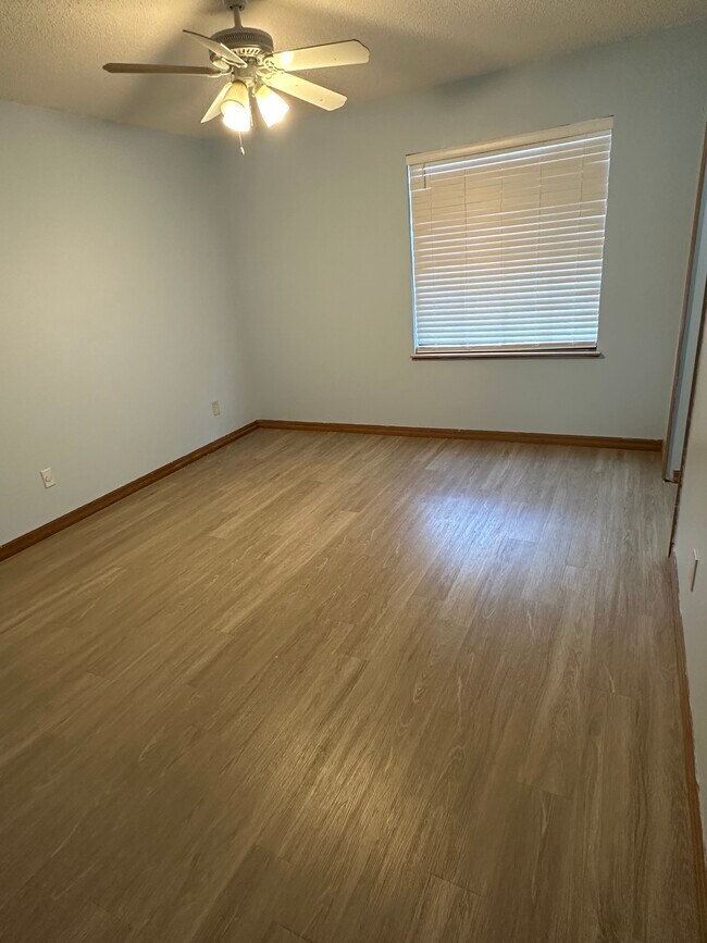 Building Photo - 3960 Willow Trail Run