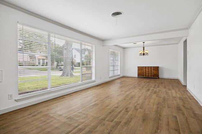 Building Photo - 4126 Martinshire Dr