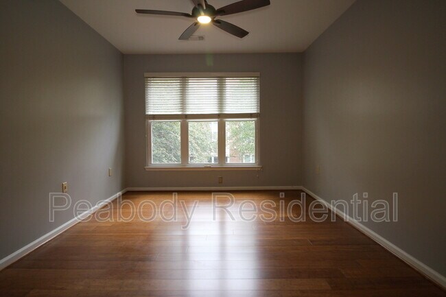 Building Photo - 12913 Alton Square