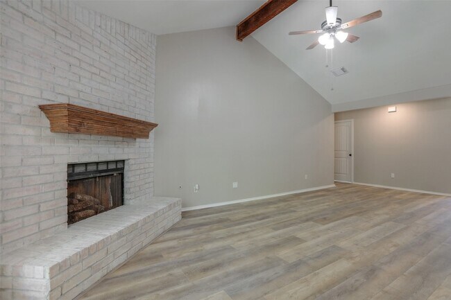 Building Photo - 31 Maywind Ct