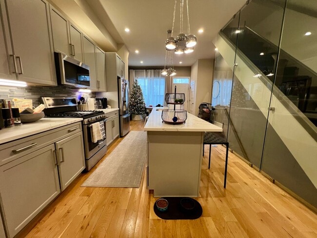 Building Photo - Stunning 3-Bedroom Townhome in the Heart of Fishtown! Finished Basement and Private Rooftop Deck!...