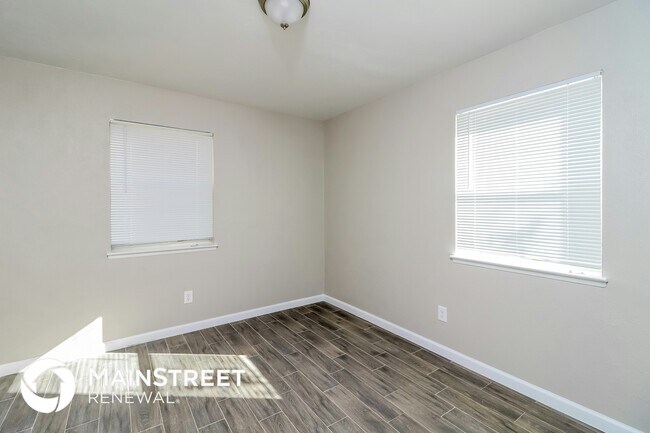 Building Photo - 1103 Johns Dr