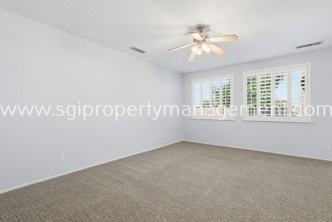 Building Photo - 12442 N 82nd Ln