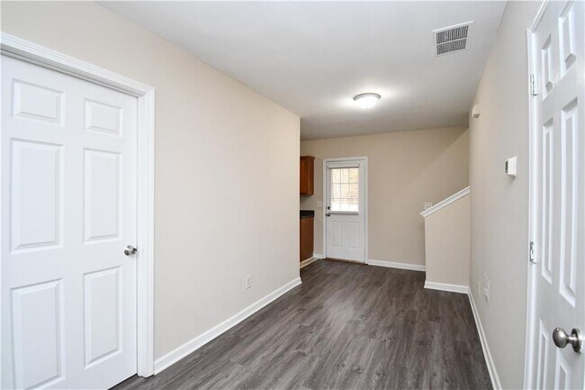 Building Photo - 639 Mill Stone Bluff