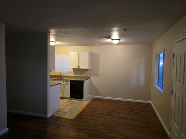 Building Photo - 1724 Breckenwood Ct