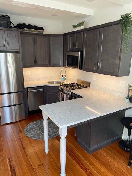 Building Photo - 43 Market St