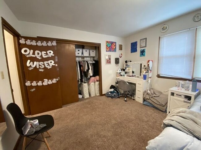 Building Photo - $1,200 | 2 Bedroom, 1 Bathroom Apartment | No Pets | Available for a January 13th, 2026 Move In!