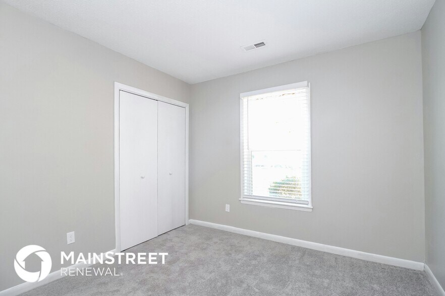 Building Photo - 1620 Stoneybrook Dr