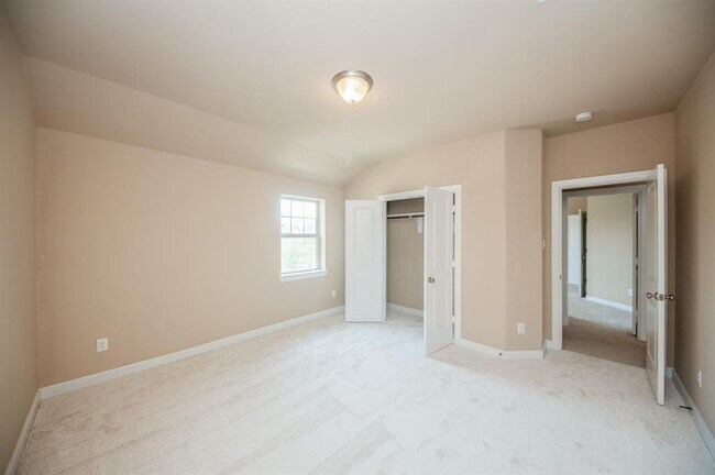 Building Photo - 3310 Belmont River Ln