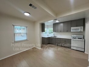 Building Photo - 10306 Buford Ave