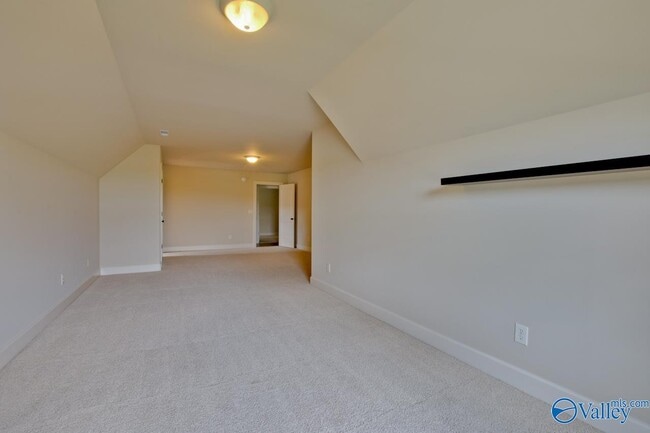 Building Photo - 4905 Saddle Ridge Dr SE