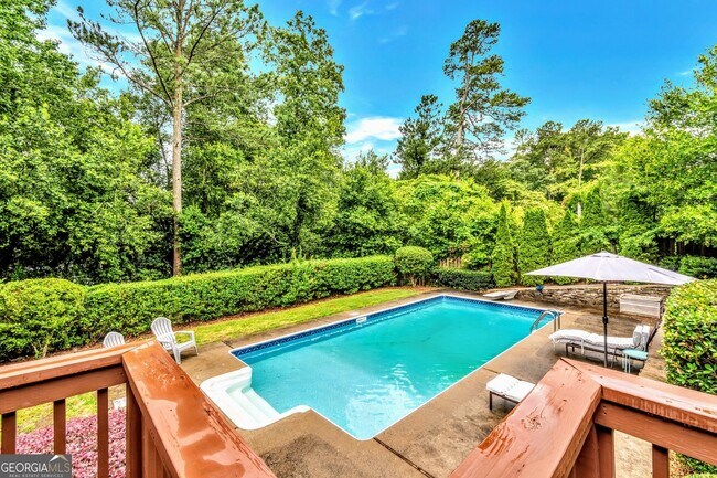 Building Photo - 1897 Mt Vernon Rd