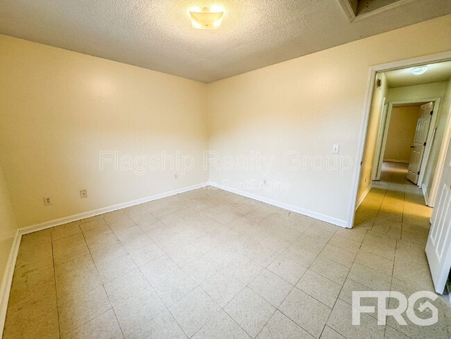 Building Photo - 3313 Parkway Ct