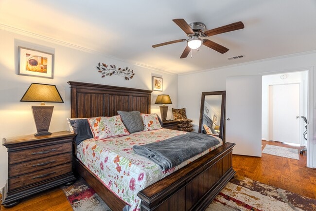 Building Photo - 6339 Del Monte Dr