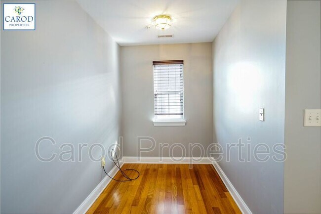 Building Photo - 6351 Park Creek Dr