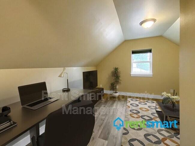 Building Photo - 2626 O'Shaughnessy