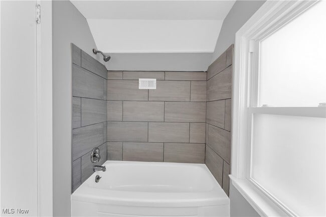 Building Photo - 22750 Tracy Ave