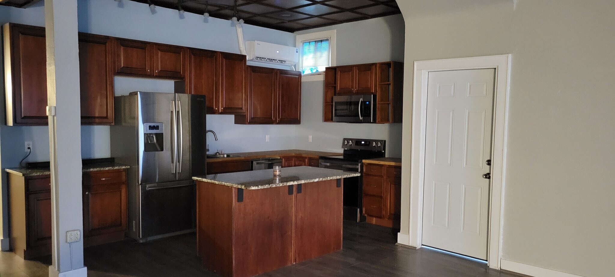 Building Photo - 440 Franklin Ave