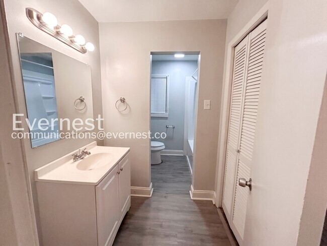 Building Photo - Limited Time Special Offer / 3 beds 2 baths Spacious Single Family Home with Carport and Deck /  ...