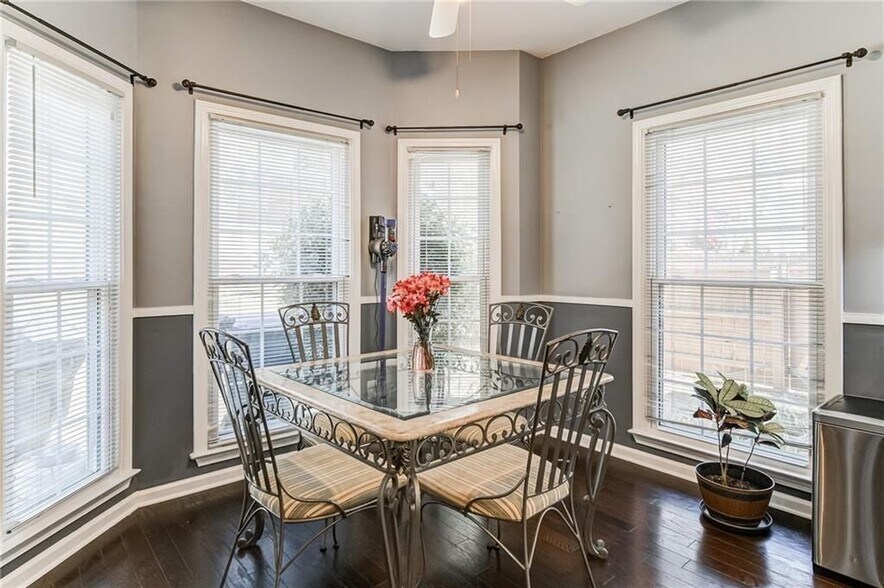 Building Photo - 2847 Lowe Ct