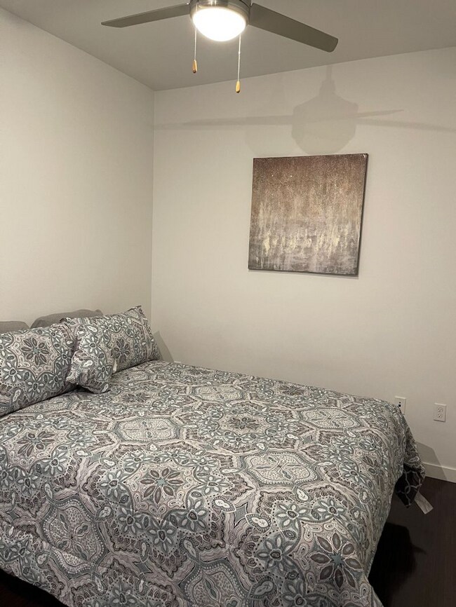 Interior Photo - Uptown 11