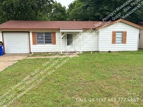 Building Photo - 820 Milam-