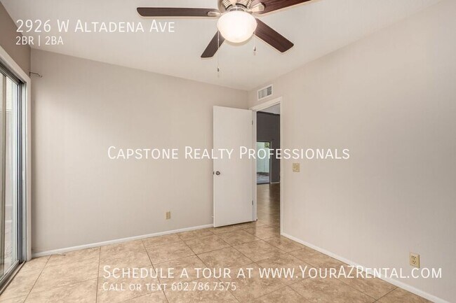 Building Photo - 2926 W Altadena Ave