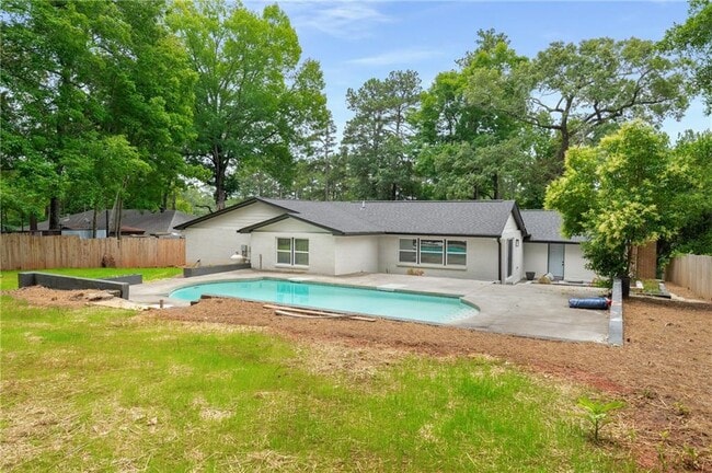 Building Photo - 3154 N Druid Hills Rd