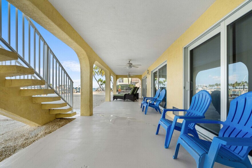 Building Photo - 260 1st St