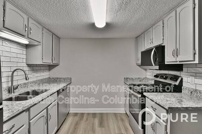 Building Photo - 340 Rutledge Pl